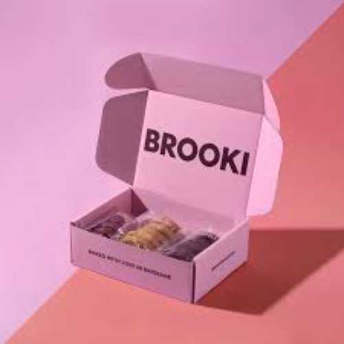 Crumbl Cookies Packaging